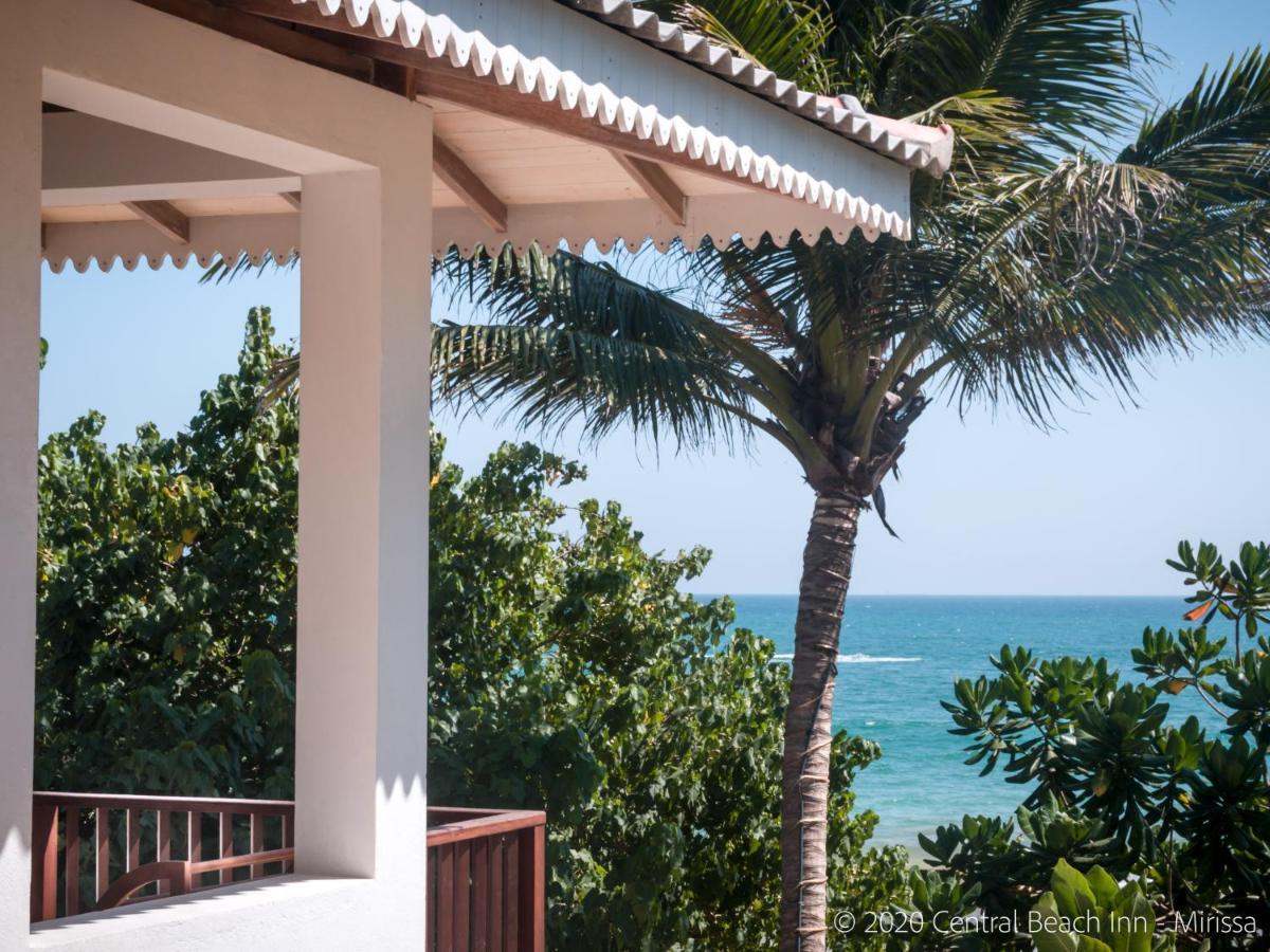 Central Beach Inn Mirissa Bagian luar foto