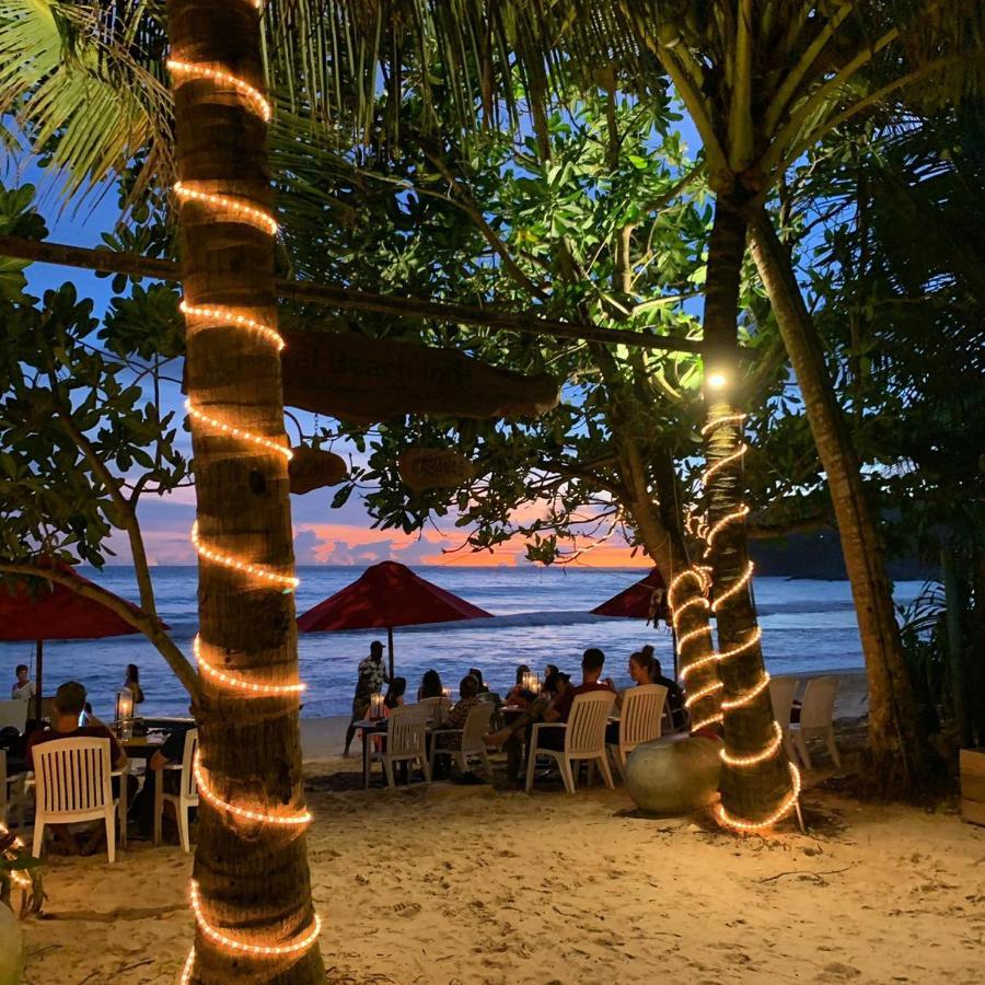 Central Beach Inn Mirissa Bagian luar foto
