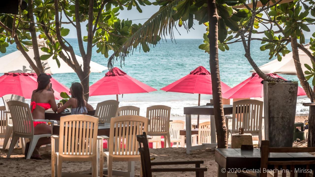 Central Beach Inn Mirissa Bagian luar foto